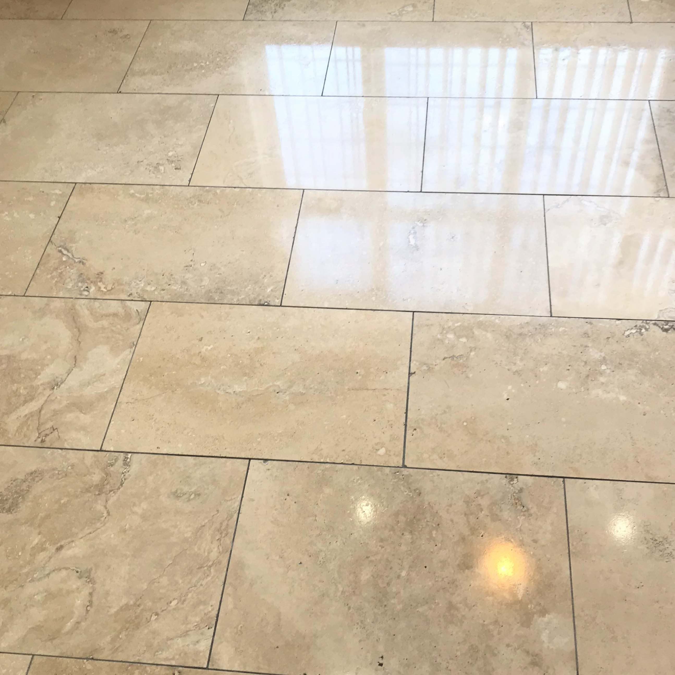 הברקת ריצוף עם ווקס או ווקס קריסטל הברקת ריצוף עם ווקס או ווקס קריסטל